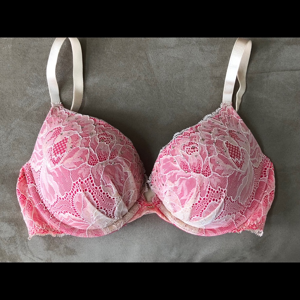Victoria’s Secret lace bra